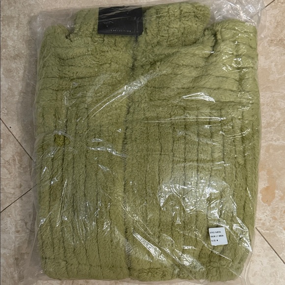 LONG SLEEVE ZIP UP HOGH COLLAR CROPPED JACKET - Picture 5 of 6